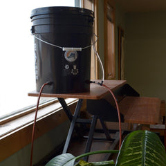 5 Gallon Reservoirs - Deluxe w/ water level indicator -- for Blumat Systems